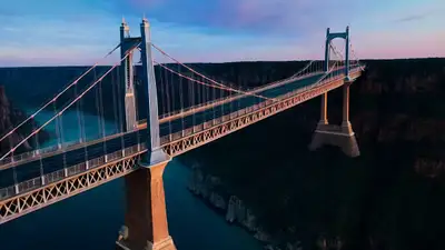 Action Scene: Bridge Explosion Chase