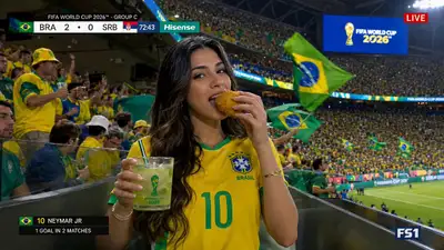 Diffusion TV en direct d'un supporter brésilien à la Coupe du monde avec une caipirinha