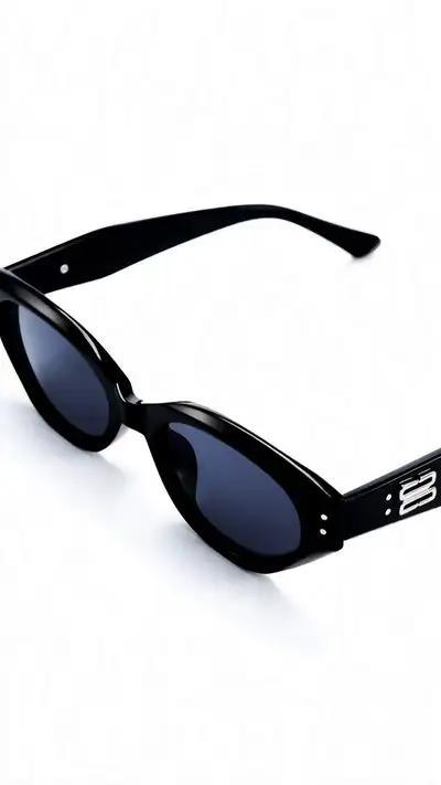 Premium Fashion Sunglasses Commercial Video Prompt