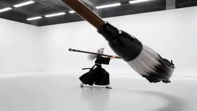 Vidéo de samouraï invoquant un tigre et des dragons au pinceau d'encre
