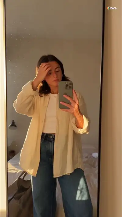 Photorealistic iPhone Vlog Video Prompt