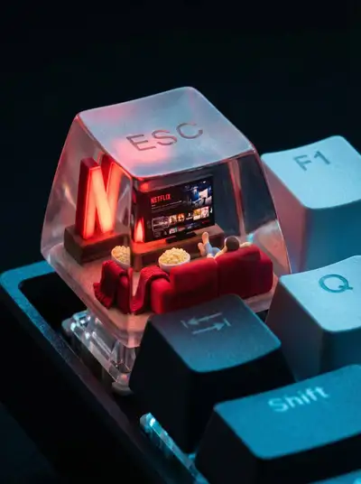 Fotorealistische Miniatur-Wohnzimmerszene in einer ESC-Taste