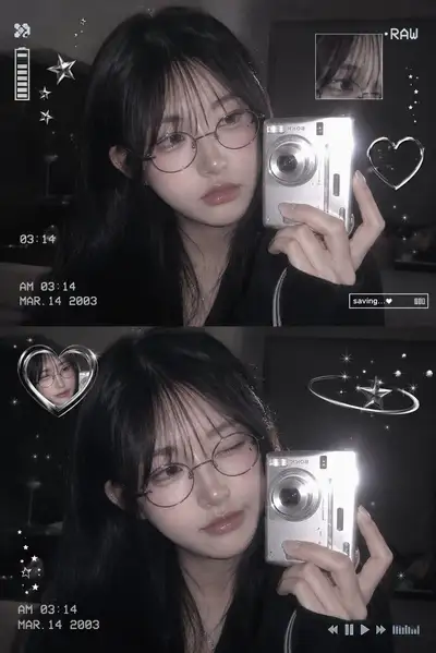 Y2K Korean Girl Mirror Selfie Prompt