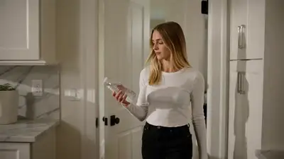GlowSip smart tumbler hydration commercial with Seedance 2.0