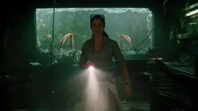 Giant mantis attacks scientist in ruined jungle lab, 3-beat video