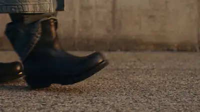 Cinematic Fashion Lookbook Video Prompt