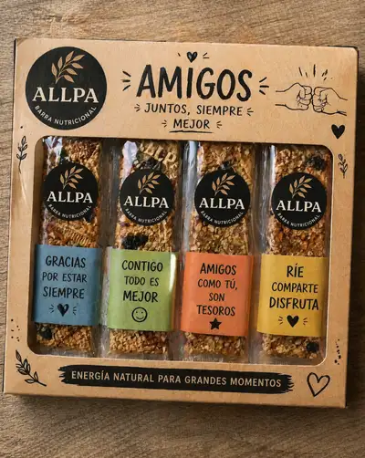 Pack of 4 friend-themed comic strip bars