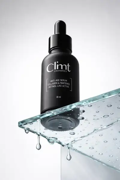 Luxury Cosmetic Product Photography Prompt