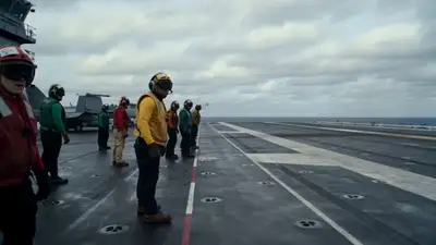 Documental Ficticio de Aterrizaje de Emergencia en Portaaviones