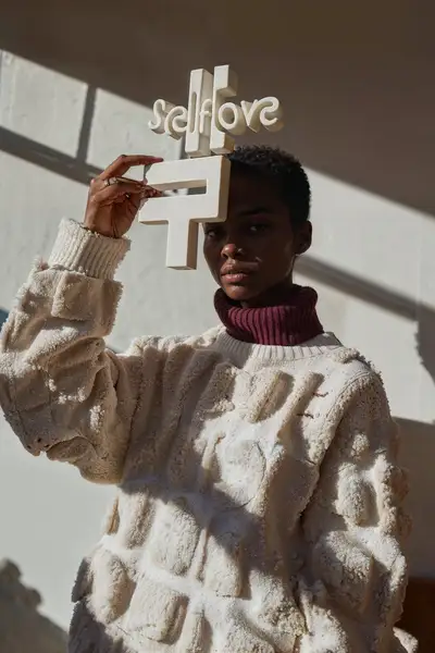 Selflove 3D Letter Construction