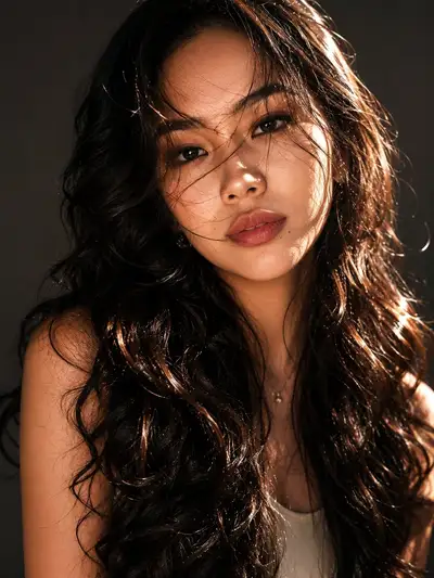Cinematic Beauty Portrait with Golden Hour Lighting