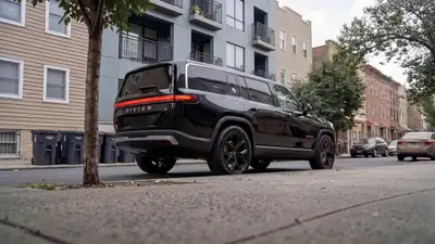 Hyperlapse SUV Loading Cinematic Push-In