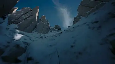 Video-Prompt mit Kamera, die alpine Klippen hinaufsteigt