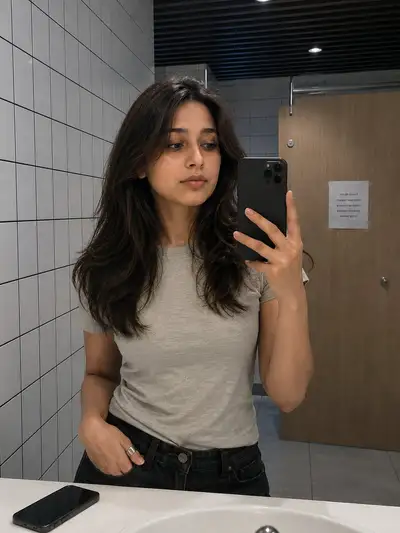 Prompt de selfie dans le miroir des toilettes façon Gen-Z avec GPT Image 2