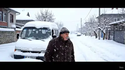 雪のインタビュー動画プロンプト（トルコ語の対話付き）