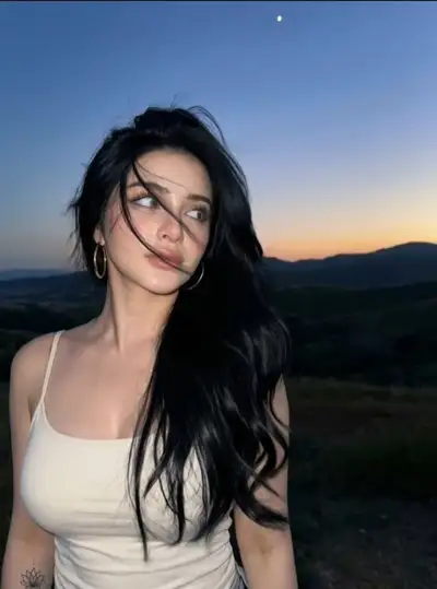 Ultra-Realistic Wind-Blown Candid Portrait Prompt