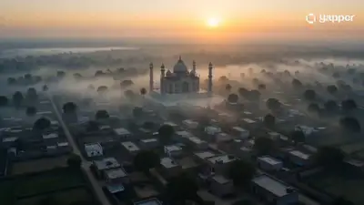 Vidéo cinématographique de village à l'aube pour l'Aïd al-Adha