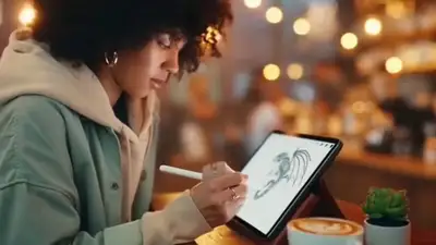 Publicité cinématographique style Adobe : Dragon issu d'une tablette