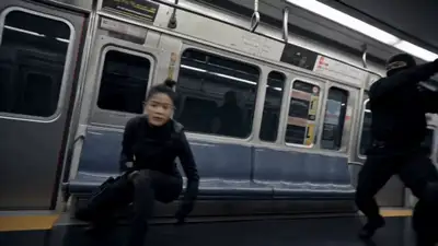 Zweiteiliges U-Bahn-Kampf-Actionsequenz-Video