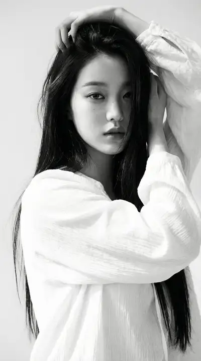 Black and white fine art portrait with natural light