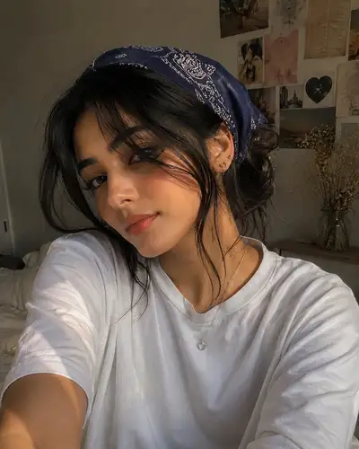 Ultra-Realistic Selfie Portrait of a Stylish Young Woman