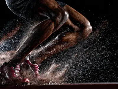 Plantilla de fotografía deportiva con congelación de movimiento y fondo negro aislado