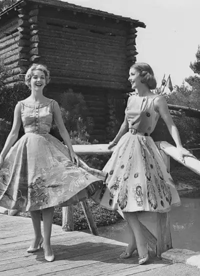 Photo Enhancement and Colorization Prompt
