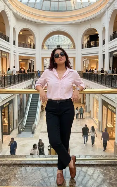 Ultra-Realistic Mall Portrait with Identity Lock