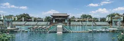 15s Realistic Video: Hanfu Woman Water Obstacle Course