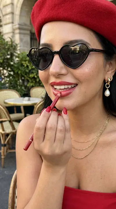 Parisian Clean Girl Beauty Close-Up