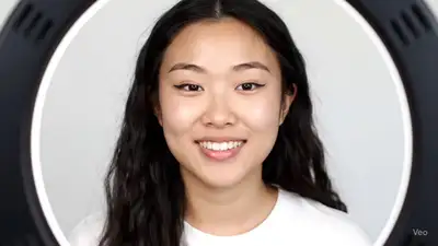 Beauty Vlogger Eyeliner Tutorial Prompt for Veo3