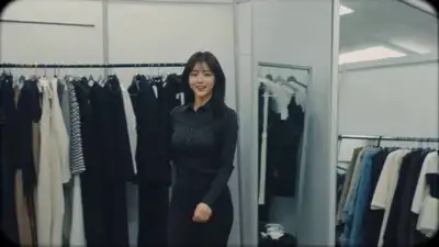 Vlog de backstage en camerino comparando dos vestuarios de escenario