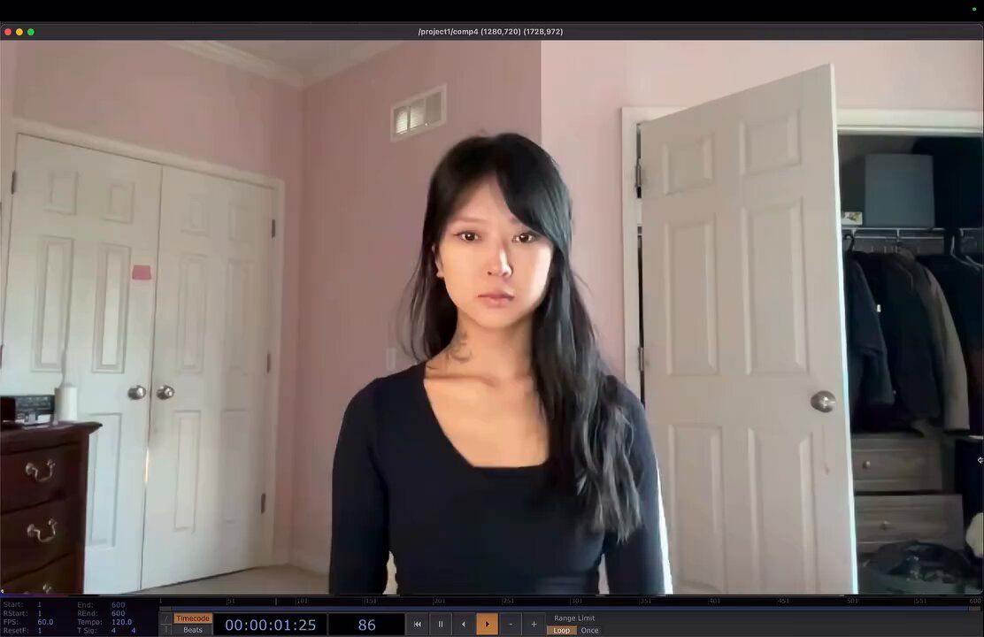 TouchDesigner hand-controlled 3D glitch cube (Claude Code)