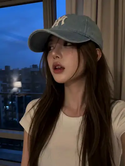 Cozy Korean Bedroom Cinematic Selfie Video