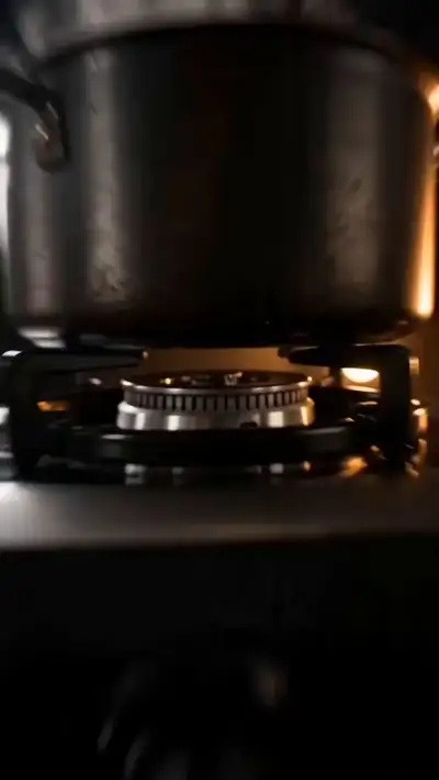 Cinematic Indomie Action Commercial Prompt