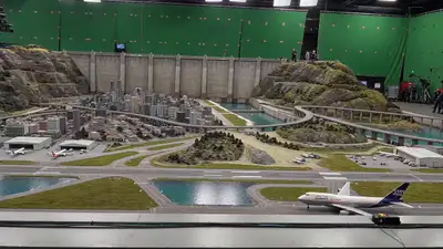 Ultra-realistic VFX water-tank disaster film prompt