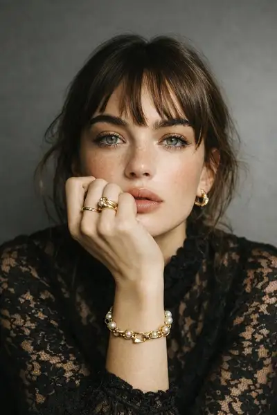 Portrait ultra-réaliste d'une jeune femme