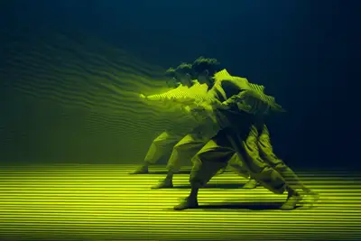Anamorphic Perspective Shift Prompt