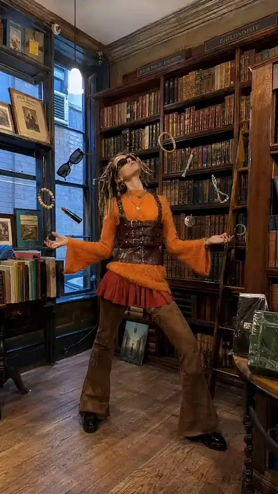 360° Steampunk Fashion Spin in Vintage London Bookstore